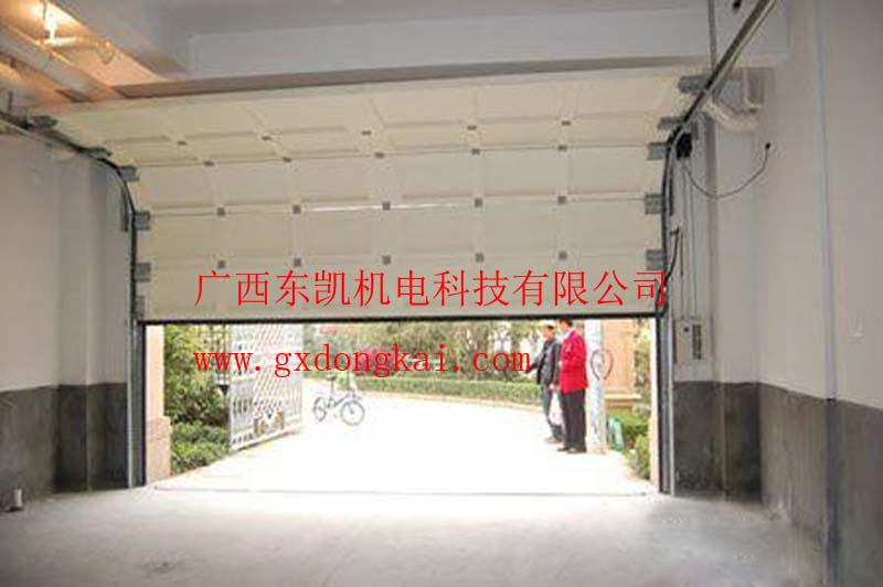 翻板车库门背面图