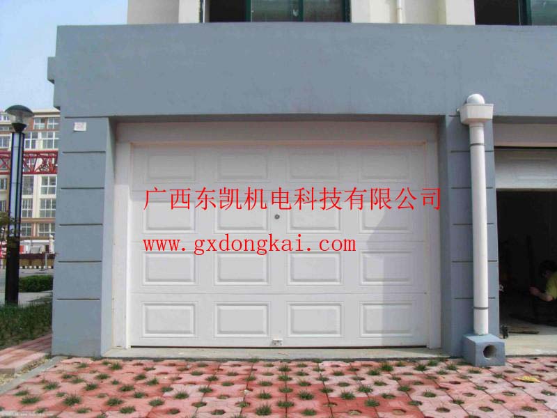 翻板车库门CM-03